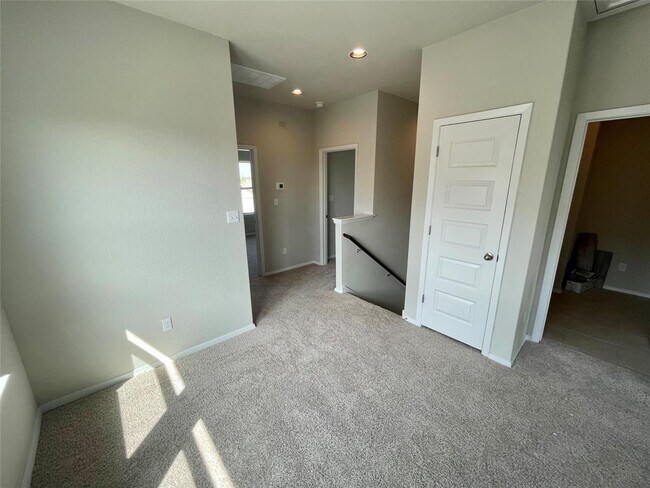Building Photo - 176 Heather Glen Way