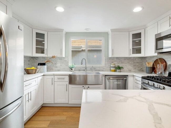 Building Photo - 1141 Stanford Ave