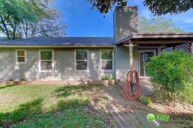 Building Photo - 9802 Willers Way