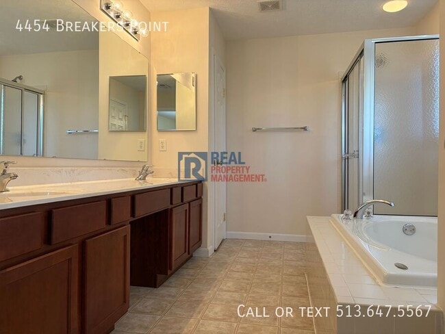 Building Photo - 4454 Breakers Point