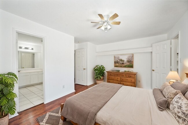 Building Photo - 15026 Magnoliabough Pl