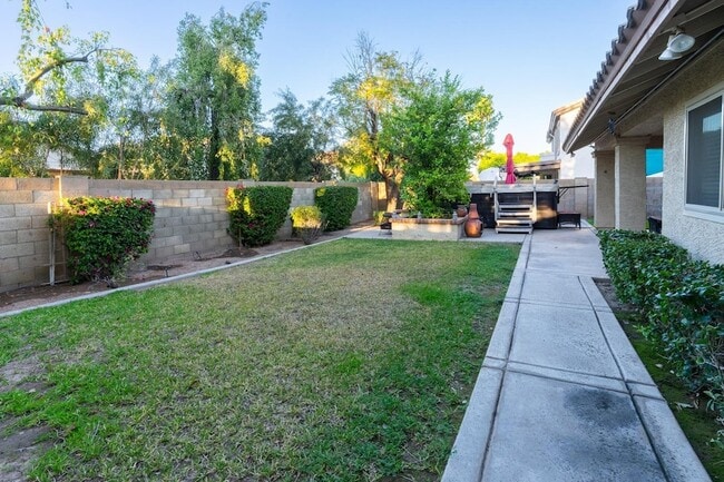 Building Photo - 2434 W Lompoc Ave