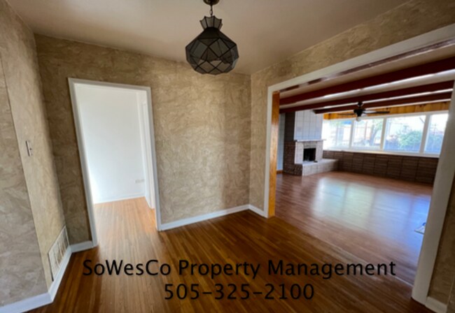 Building Photo - Beautiful Spacious Home with Large Yard & RV Parking
