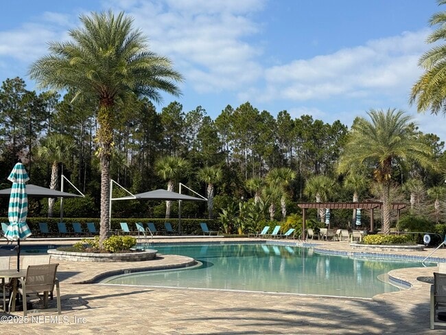 Building Photo - 264 Pine Haven Dr