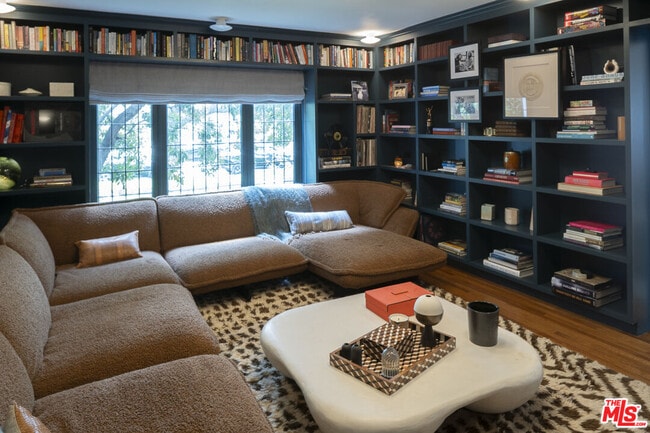 Building Photo - 519 S Arden Blvd