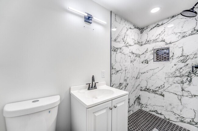 Building Photo - 1865 Ferber Ave