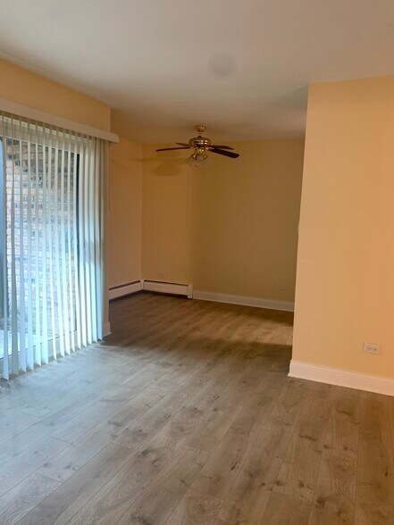Bonus room, office, den or formal dining - 1813 Hemlock Pl