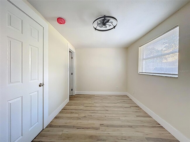 Building Photo - 4513 W Gray St