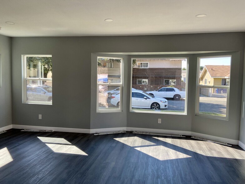 Building Photo - 8676 Evergreen Ave