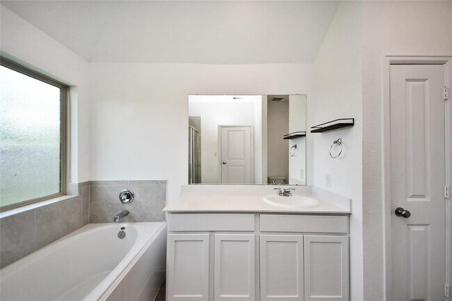 Building Photo - 19348 Villa Mesa Dr
