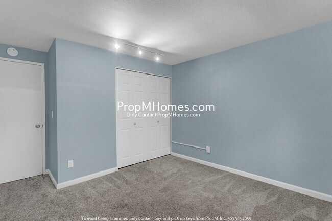 Building Photo - Updated Condo in Westlake Village – Privat...