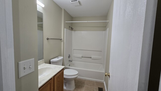 Upper Full Bath - 3616 Squires Mill Rd