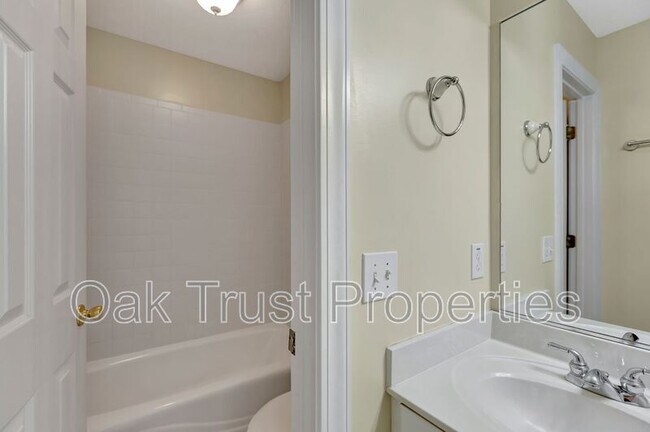 Building Photo - 1432 Shell Fish Ct