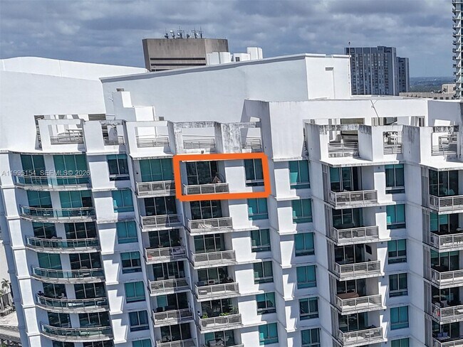 Building Photo - 350 S Miami Ave