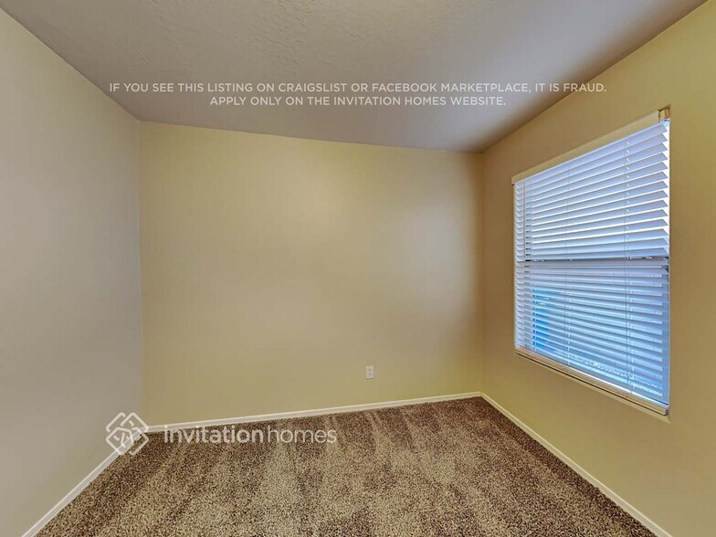 Building Photo - 9128 S Parkside Ln W