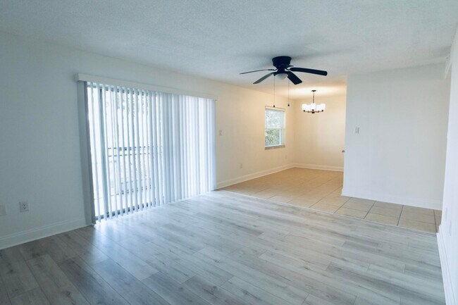 Building Photo - 229 S McMullen Booth Rd