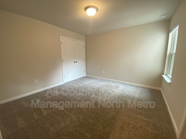 Building Photo - 168 Timberland Ave