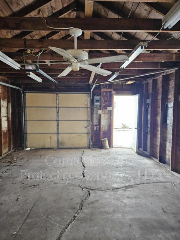 Building Photo - 7209 Catherine St