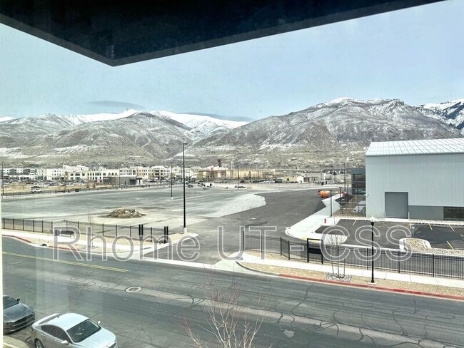Building Photo - 18 N 1100 W