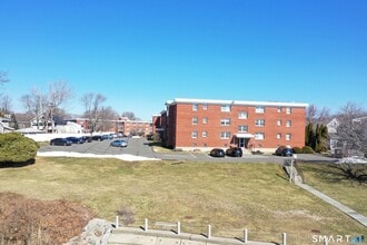 Building Photo - 185 Melba St