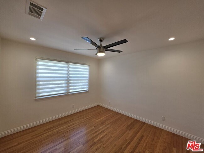 Building Photo - 102 Gaviota Ave