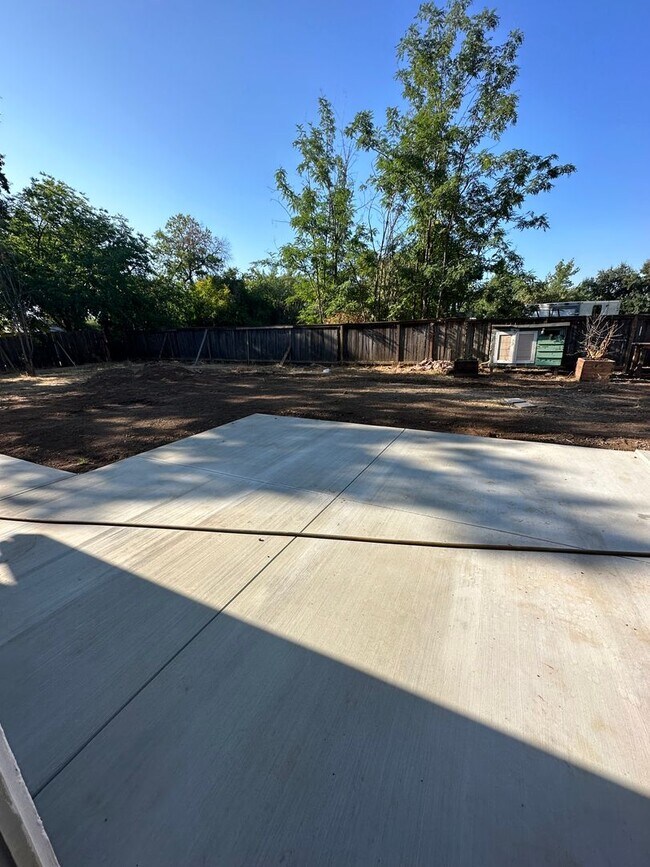 Building Photo - 2031 Oroville-Chico Hwy