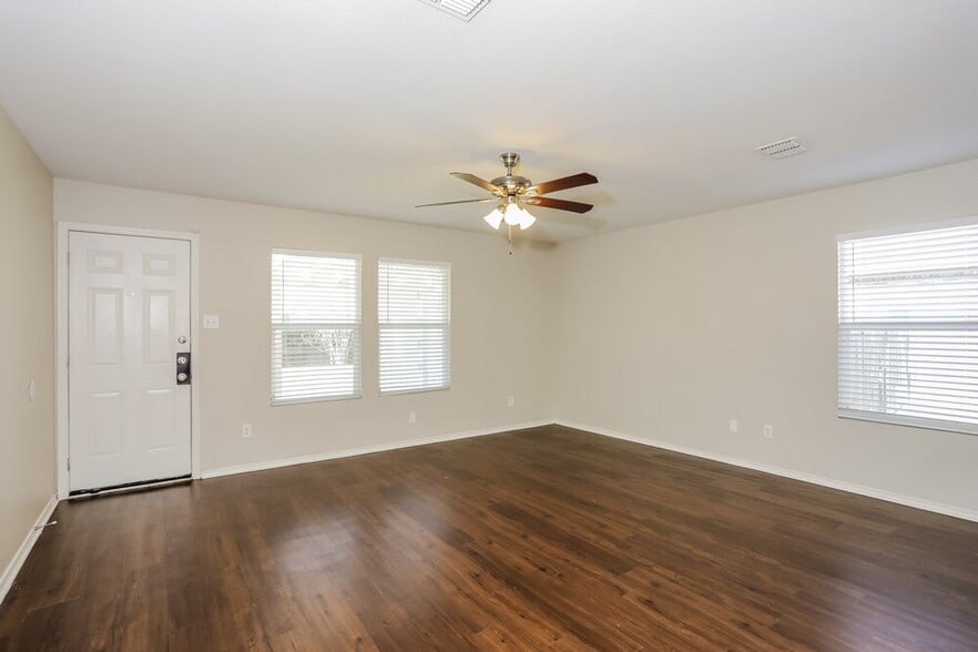 Building Photo - 9108 Penny Ln