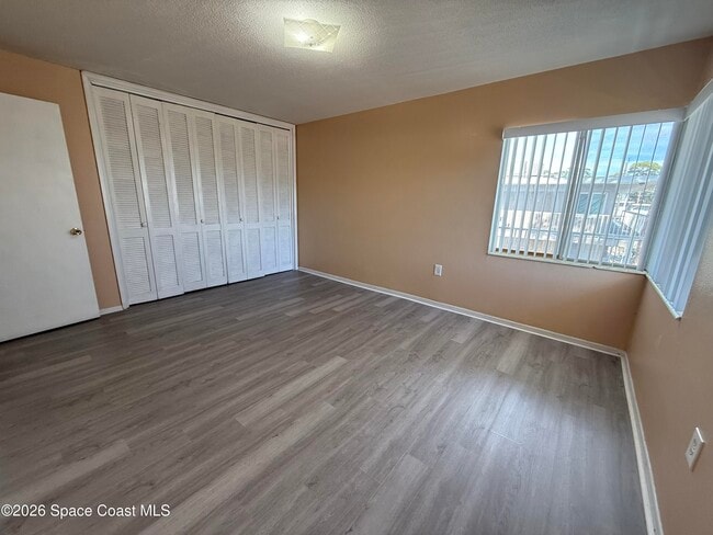 Building Photo - 800 N Fiske Blvd