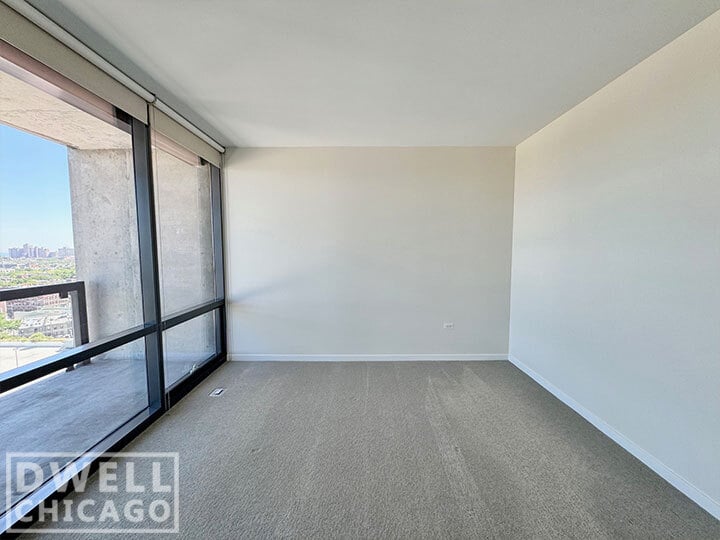 Building Photo - 860 W Blackhawk St