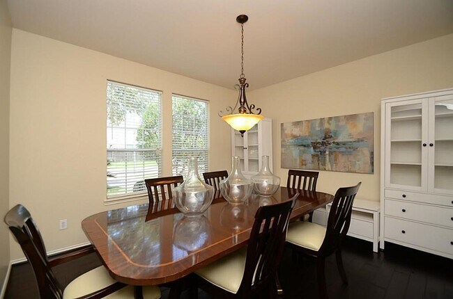 Building Photo - 5002 Hearth Hollow Ln