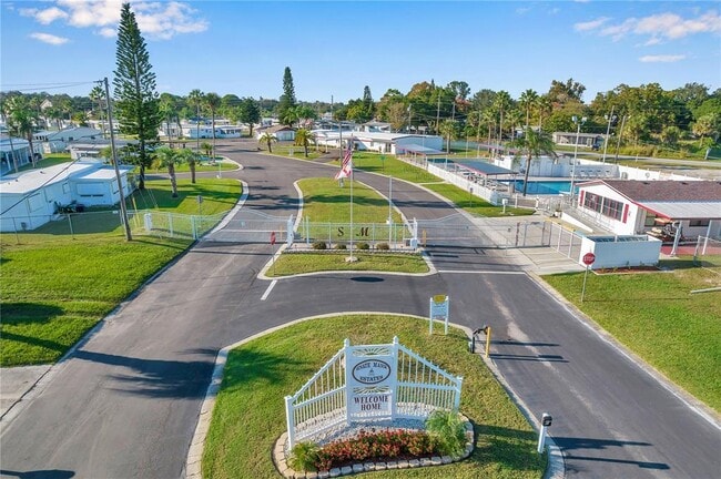 Building Photo - 10810 Freedom Dr