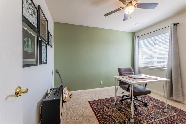 Building Photo - 336 Celery Loop
