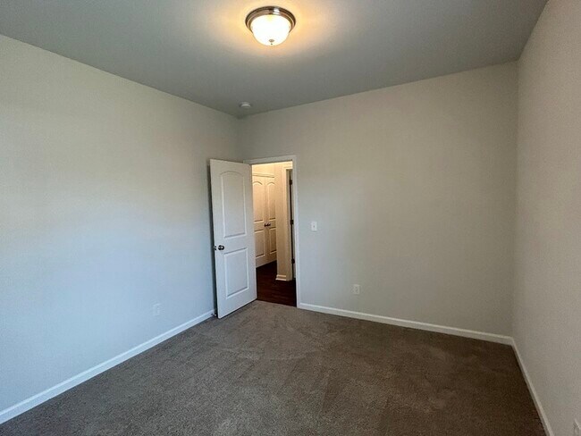 Building Photo - 115 Pomelo St