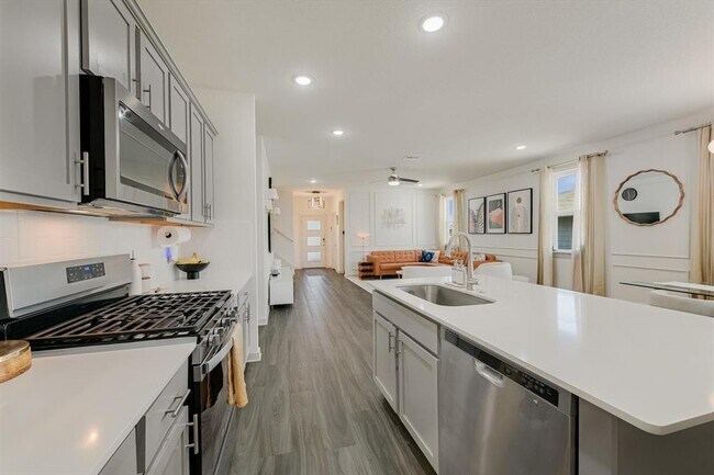 Building Photo - 14013 Zuhause Dr