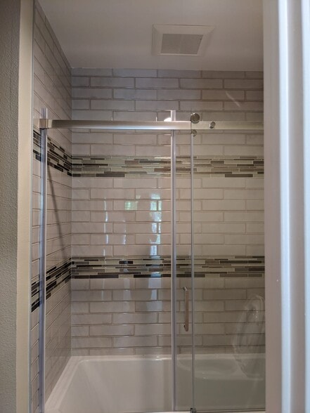 Building Photo - 4084 Crystal Dawn Ln