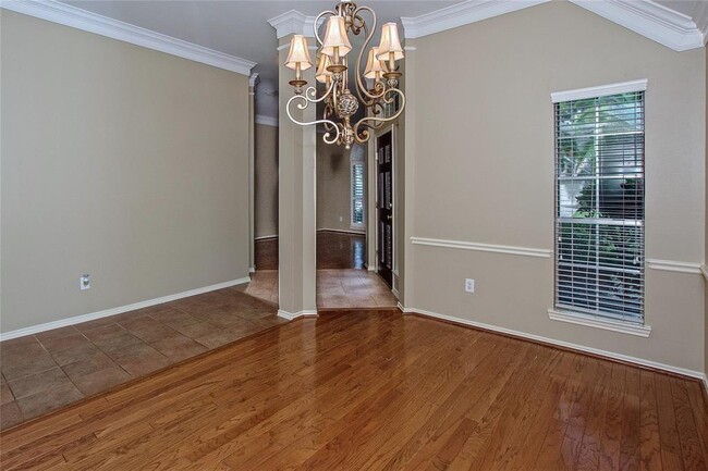Building Photo - 7718 Trophy Pl Dr