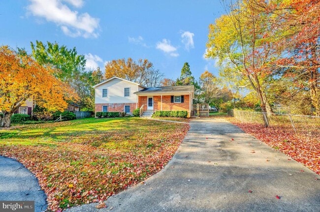 Primary Photo - 4 Randy Ct