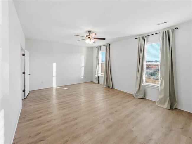 Building Photo - 4011 Aryana Ave