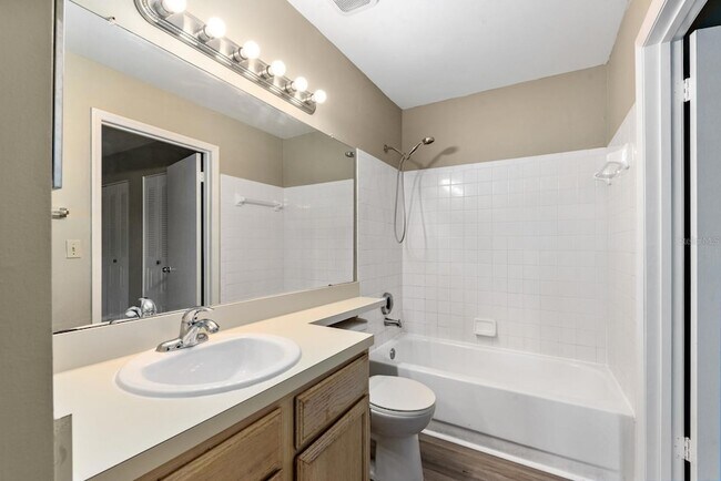 Building Photo - 4057 Crockers Lake Blvd