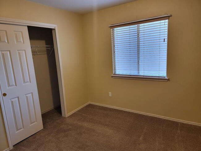 Building Photo - 14808 Sassafras Trail