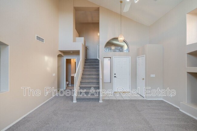 Building Photo - 3095 E Merrill Ave