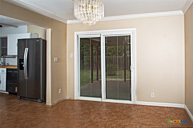 Building Photo - 1405 Missouri Ave