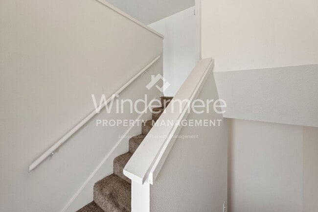 Building Photo - 1017 S Robie Rd