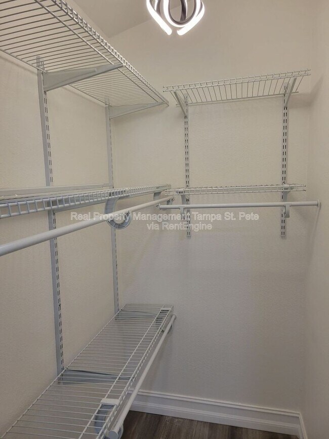 Building Photo - 5034 2nd Ave S