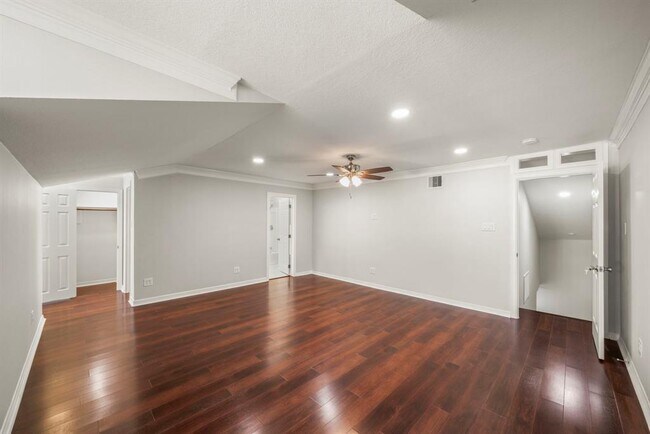 Building Photo - 4023 Breakwood Dr