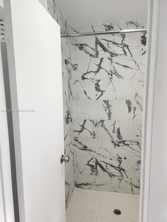 Building Photo - 3816 SW 68th Way