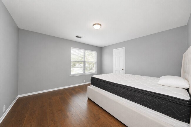 Building Photo - 17435 S Summit Canyon Dr