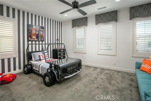 Building Photo - 27 Sorrel