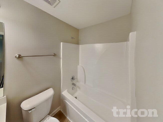 Building Photo - 920 Beverly Ct