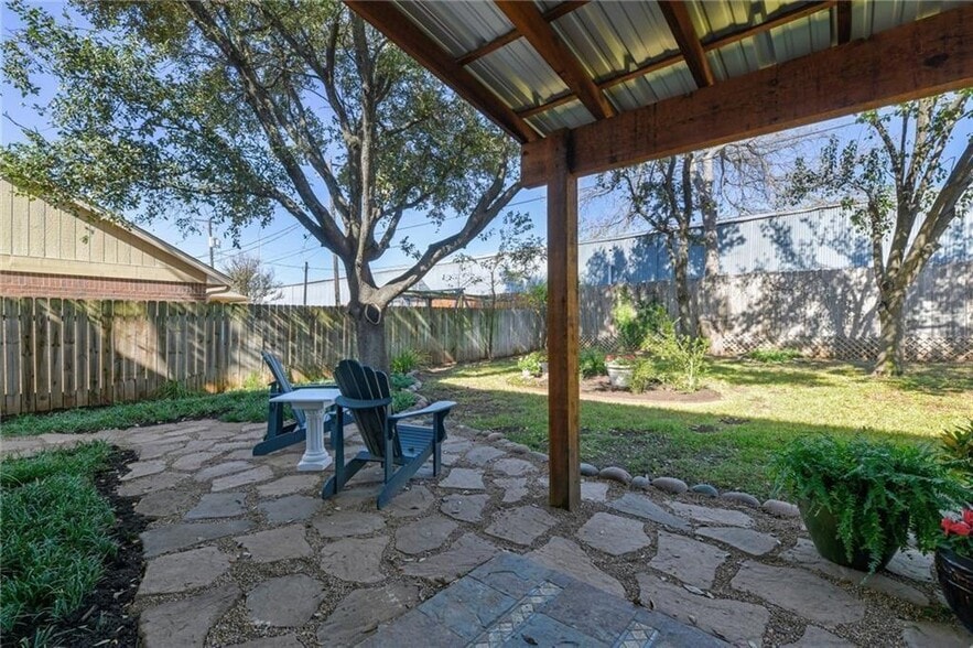 Building Photo - 4602 Everest Ln